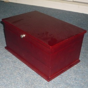 Wood jewelry box